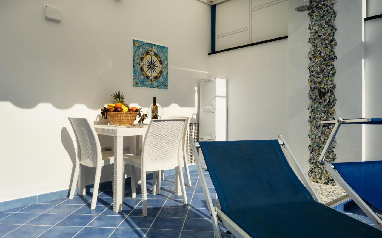 Libeccio - Apartment With Terrace And Sea View Maiori Ngoại thất bức ảnh
